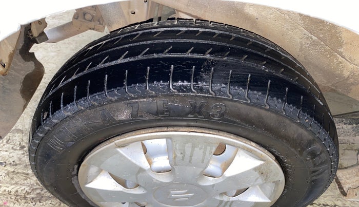 2013 Maruti Wagon R 1.0 LXI CNG, CNG, Manual, 91,178 km, Right Rear Tyre Tread