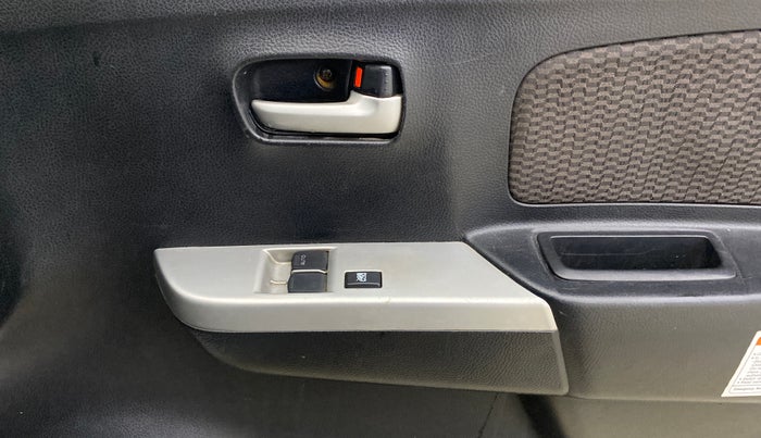 2013 Maruti Wagon R 1.0 LXI CNG, CNG, Manual, 91,178 km, Driver Side Door Panels Control