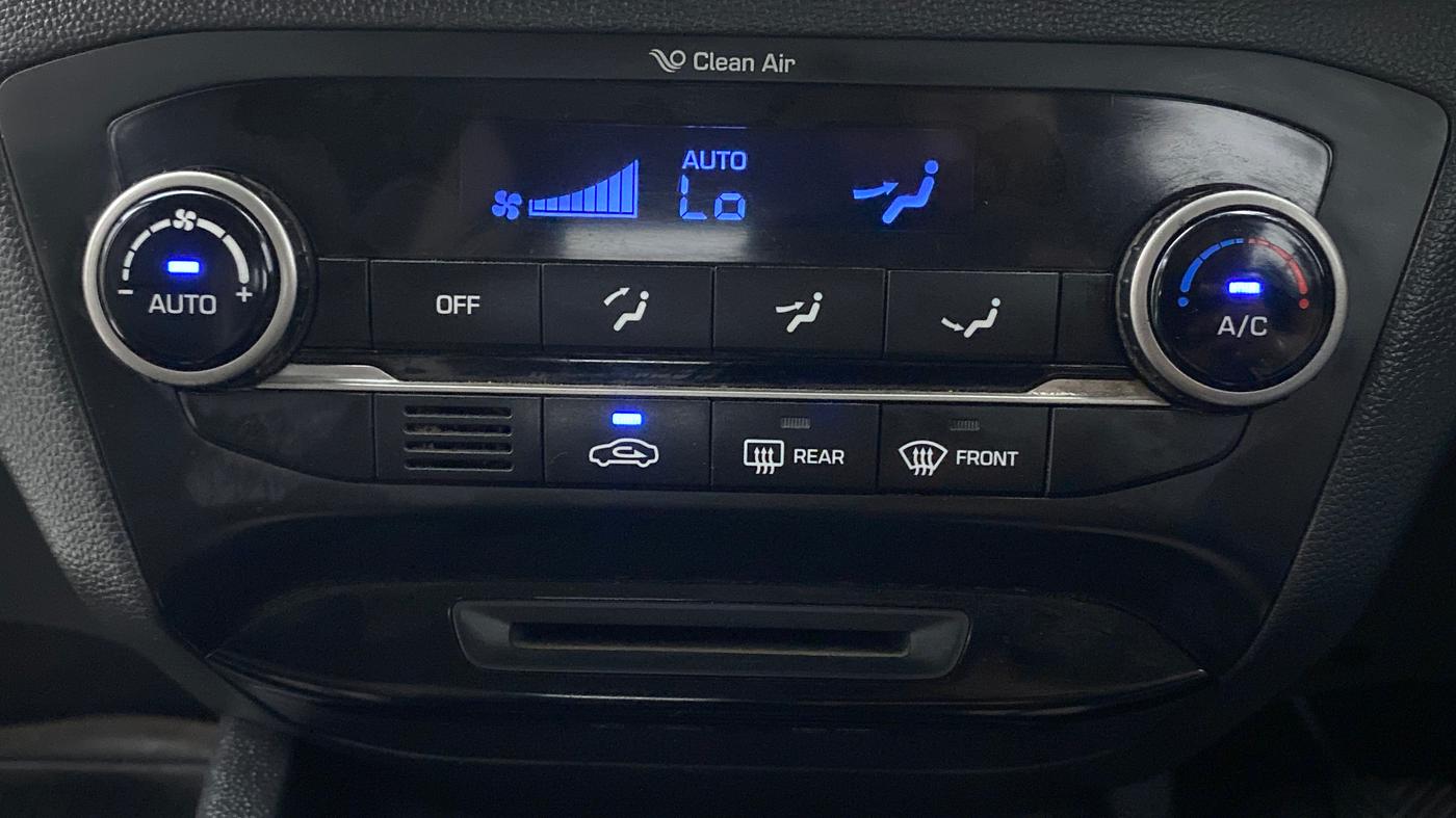2015 Hyundai Elite i20 SPORTZ 1.2, Petrol, Manual, 69,861 km, Automatic Climate Control