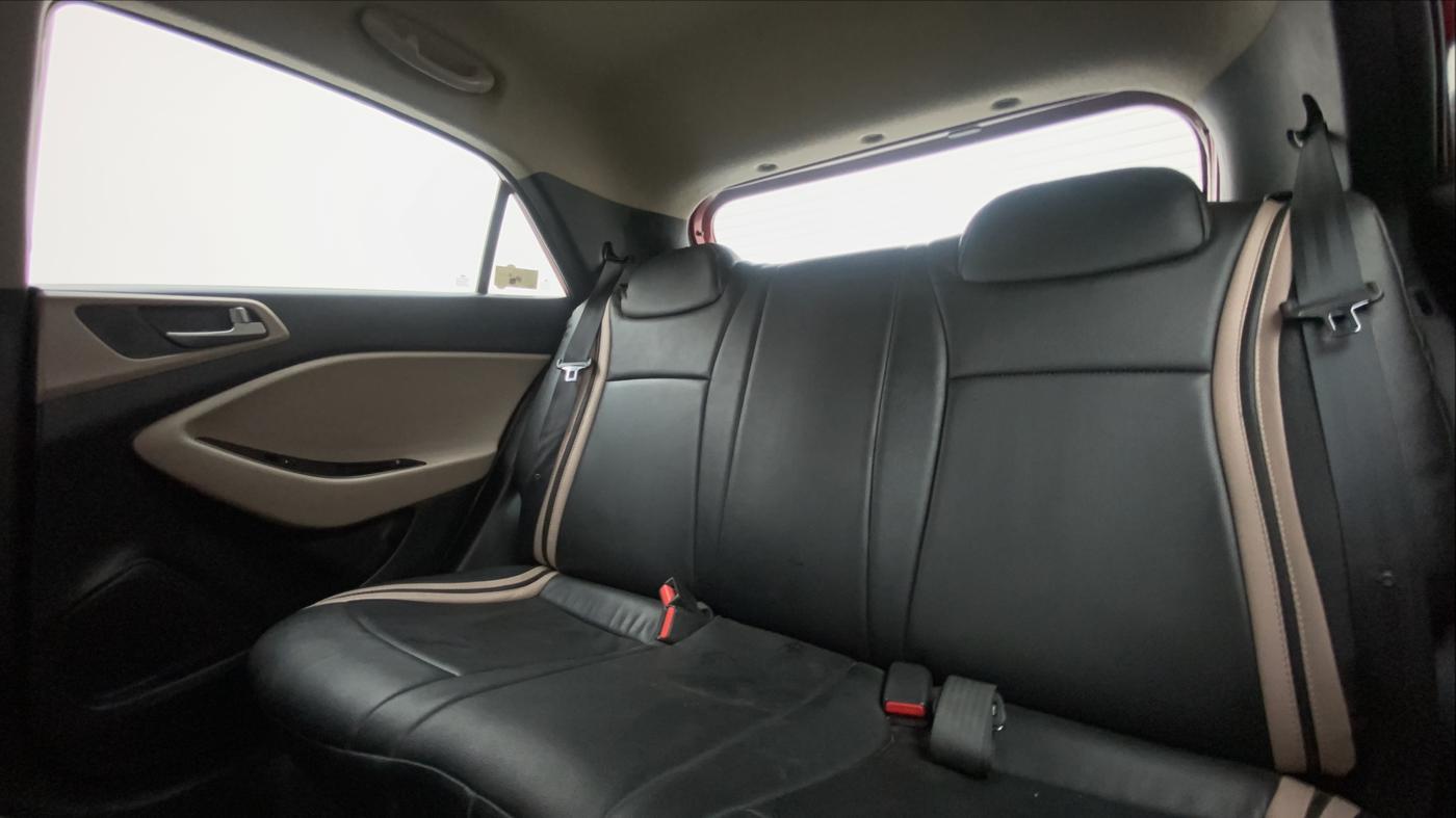 2015 Hyundai Elite i20 SPORTZ 1.2, Petrol, Manual, 69,861 km, Right Side Rear Door Cabin
