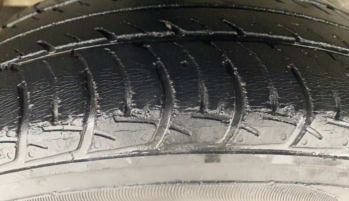 2017 Maruti Celerio VXI AMT, Petrol, Automatic, 31,943 km, Right Rear Tyre Tread