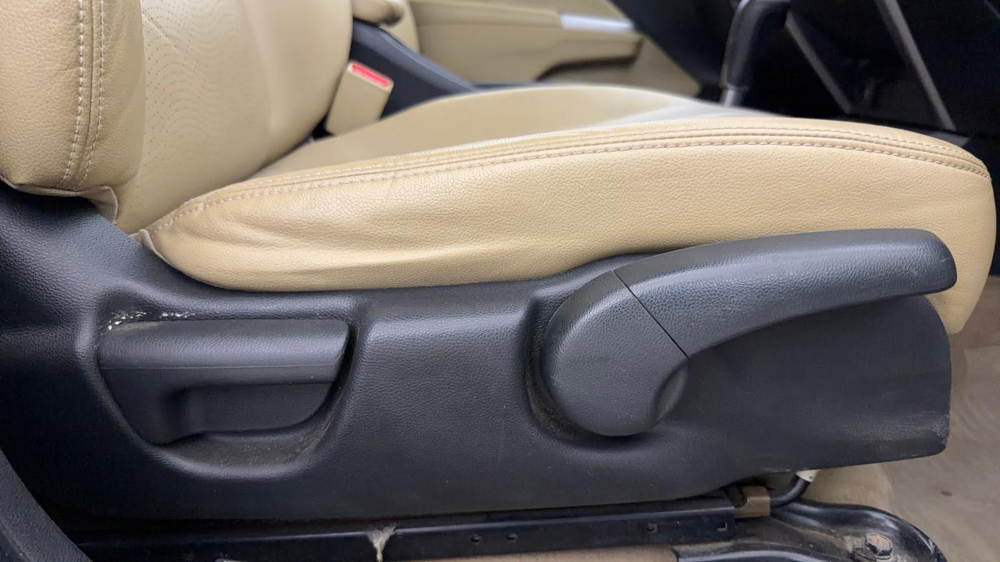 2016 Honda City 1.5L I-VTEC VX CVT, Petrol, Automatic, 41,221 km, Driver Side Adjustment Panel
