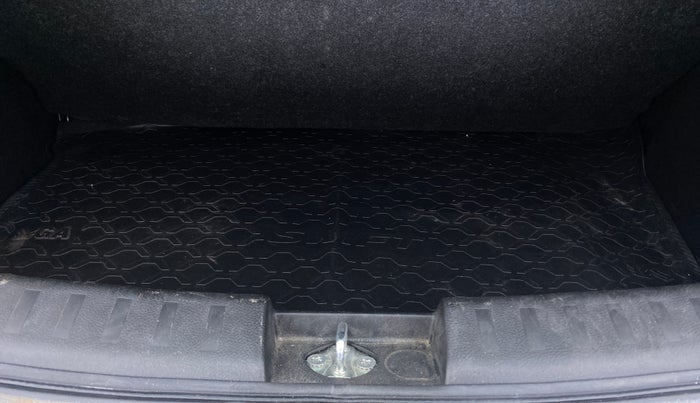 2014 Maruti Swift ZXI D, Petrol, Manual, 12,469 km, Boot Inside