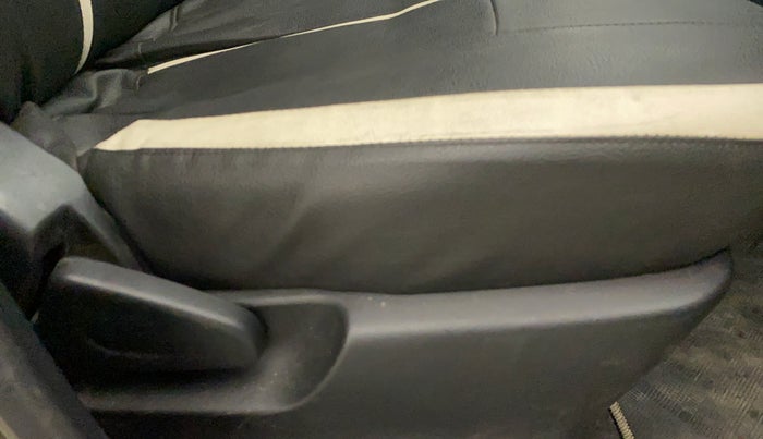 2018 Datsun Redi Go A, Petrol, Manual, 58,939 km, Driver Side Adjustment Panel