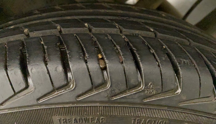 2018 Datsun Redi Go A, Petrol, Manual, 58,939 km, Right Front Tyre Tread