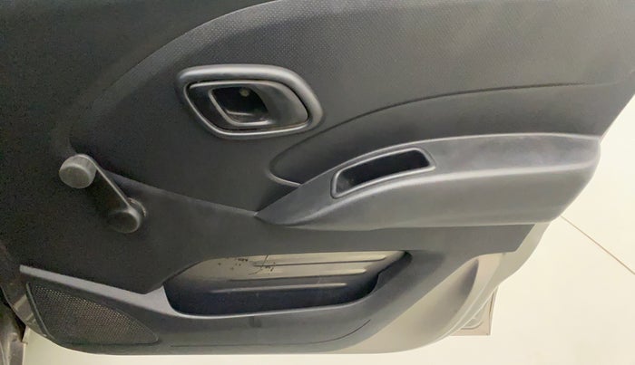 2018 Datsun Redi Go A, Petrol, Manual, 58,939 km, Driver Side Door Panels Control