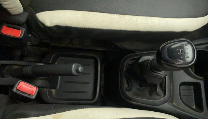 2018 Datsun Redi Go A, Petrol, Manual, 58,939 km, Gear Lever