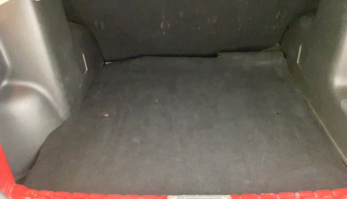 2017 Renault Duster RXS CVT, Petrol, Automatic, 42,374 km, Boot Inside