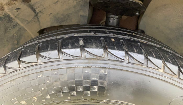 2017 Renault Duster RXS CVT, Petrol, Automatic, 42,374 km, Left Front Tyre Tread
