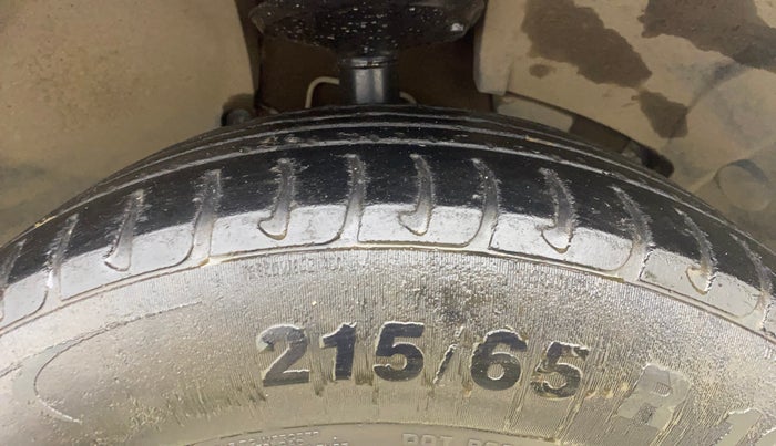 2017 Renault Duster RXS CVT, Petrol, Automatic, 42,374 km, Right Front Tyre Tread