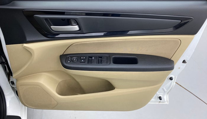 2018 Honda Amaze 1.2 SMT I VTEC, Petrol, Manual, 12,892 km, Driver Side Door Panels Control