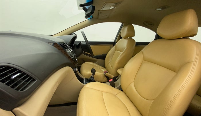 2014 Hyundai Verna FLUIDIC 1.6 VTVT SX, Petrol, Manual, 84,015 km, Right Side Front Door Cabin
