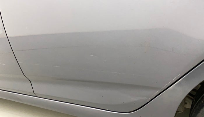 2014 Hyundai Verna FLUIDIC 1.6 VTVT SX, Petrol, Manual, 84,015 km, Rear left door - Minor scratches