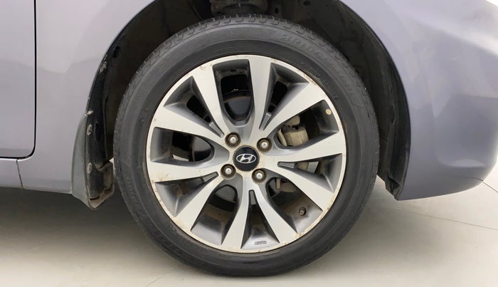 2014 Hyundai Verna FLUIDIC 1.6 VTVT SX, Petrol, Manual, 84,015 km, Right Front Wheel