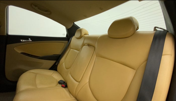 2014 Hyundai Verna FLUIDIC 1.6 VTVT SX, Petrol, Manual, 84,015 km, Right Side Rear Door Cabin