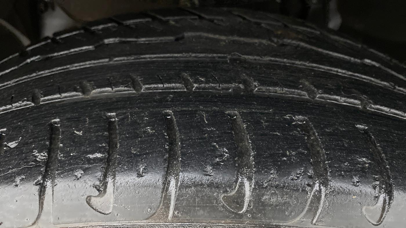 2018 Renault Duster RXZ AMT 110 PS, Diesel, Automatic, 34,552 km, Left Front Tyre Tread