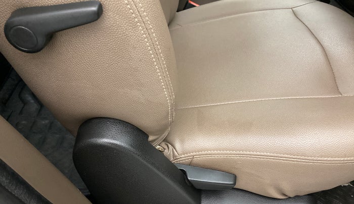 2018 Renault Duster RXZ AMT 110 PS, Diesel, Automatic, 34,552 km, Driver Side Adjustment Panel