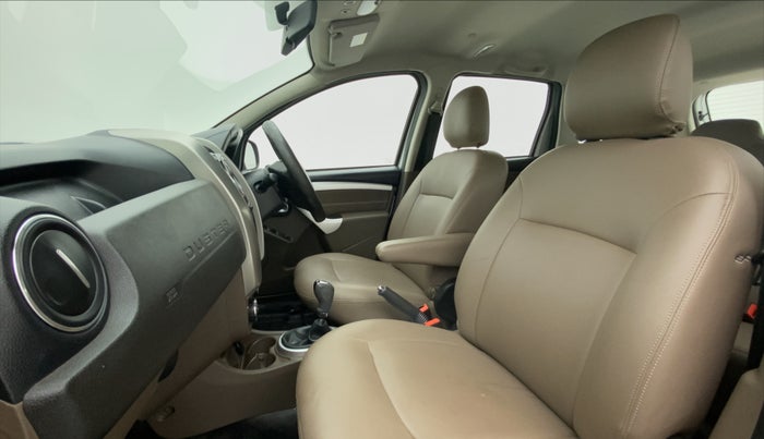 2018 Renault Duster RXZ AMT 110 PS, Diesel, Automatic, 34,552 km, Right Side Front Door Cabin
