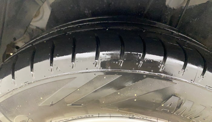 2013 Hyundai i20 SPORTZ 1.2, Petrol, Manual, 76,464 km, Right Rear Tyre Tread