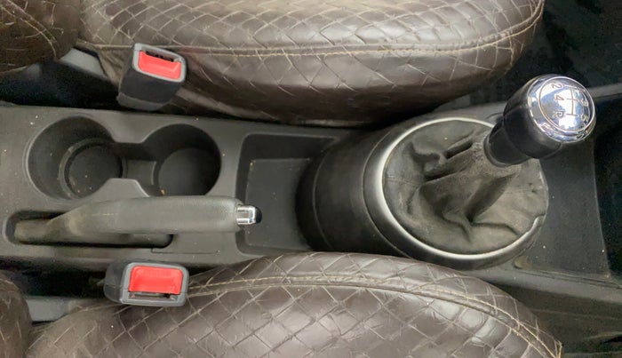 2013 Hyundai i20 SPORTZ 1.2, Petrol, Manual, 76,464 km, Gear Lever