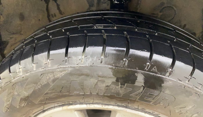 2013 Hyundai i20 SPORTZ 1.2, Petrol, Manual, 76,464 km, Right Front Tyre Tread