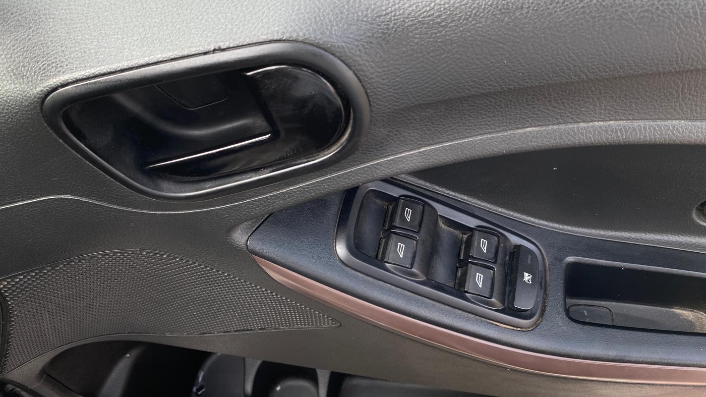 2021 Ford FREESTYLE TITANIUM 1.2 PETROL, Petrol, Manual, 13,982 km, Driver Side Door Panels Control