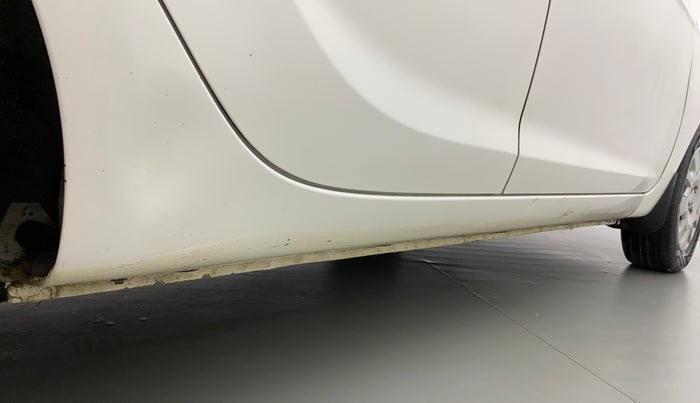 2014 Hyundai i20 MAGNA (O) 1.4 CRDI, Diesel, Manual, 67,260 km, Right running board - Slightly dented