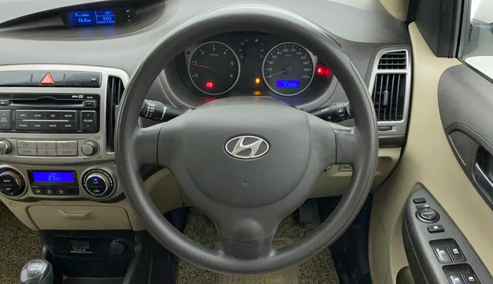 2014 Hyundai i20 MAGNA (O) 1.4 CRDI, Diesel, Manual, 67,260 km, Steering Wheel Close Up
