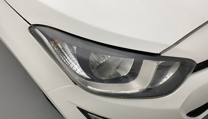 2014 Hyundai i20 MAGNA (O) 1.4 CRDI, Diesel, Manual, 67,260 km, Right headlight - Minor scratches