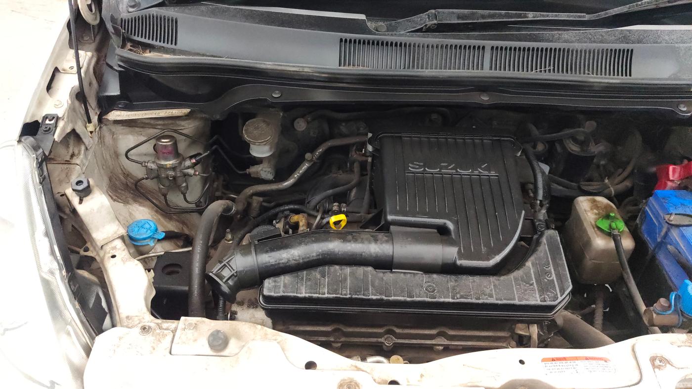 2014 Maruti Ritz VXI, CNG, Manual, 48,812 km, Engine View - Right