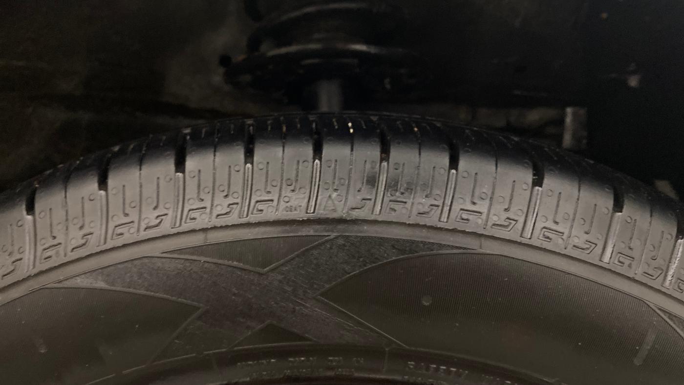 2018 Maruti Ciaz ZETA 1.4  AT PETROL, Petrol, Automatic, 59,221 km, Right Front Tyre Tread