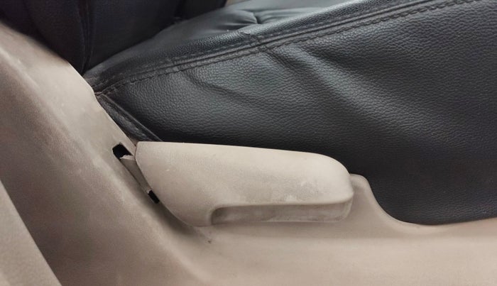 2017 Maruti Celerio VXI CNG, CNG, Manual, 94,079 km, Driver Side Adjustment Panel