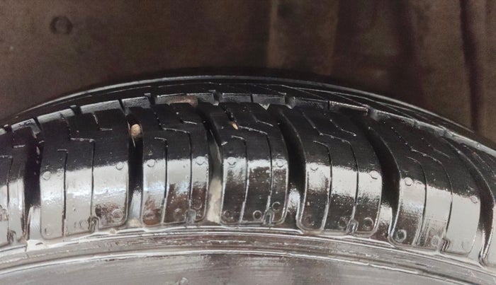 2017 Maruti Celerio VXI CNG, CNG, Manual, 94,079 km, Left Rear Tyre Tread