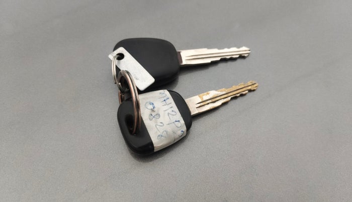 2017 Maruti Celerio VXI CNG, CNG, Manual, 94,079 km, Key Close Up