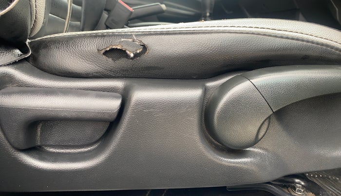 2017 Honda WR-V 1.2L I-VTEC VX MT, Petrol, Manual, 69,556 km, Driver Side Adjustment Panel