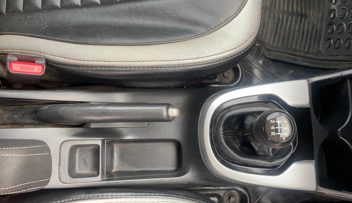 2017 Honda WR-V 1.2L I-VTEC VX MT, Petrol, Manual, 69,556 km, Gear Lever