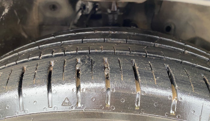 2017 Honda WR-V 1.2L I-VTEC VX MT, Petrol, Manual, 69,556 km, Right Front Tyre Tread