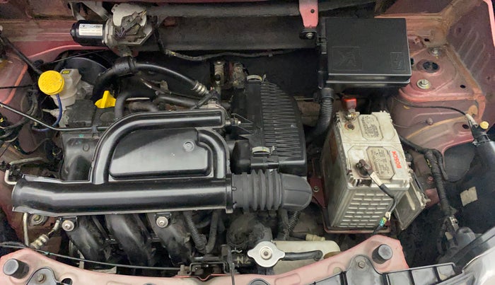 2016 Renault Kwid RXT 0.8 (O), Petrol, Manual, 32,225 km, Engine View - Left