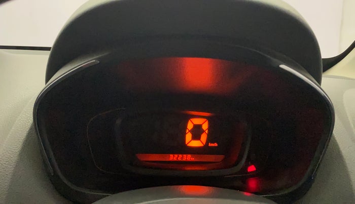 2016 Renault Kwid RXT 0.8 (O), Petrol, Manual, 32,225 km, Odometer Image