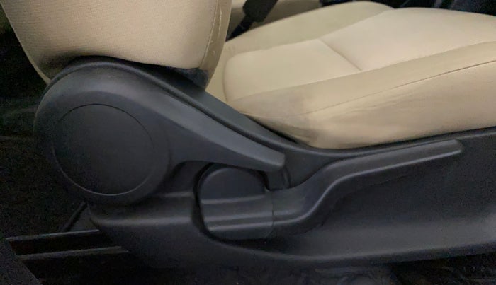 2021 Honda Amaze 1.2L I-VTEC VX, Petrol, Manual, 1,16,311 km, Driver Side Adjustment Panel