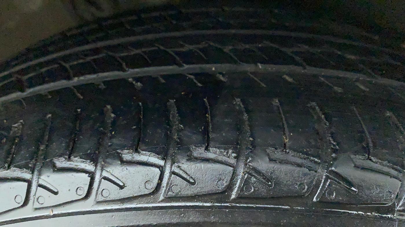 2021 Skoda Rapid AMBITION AT TSI, Petrol, Automatic, 55,436 km, Right Front Tyre Tread