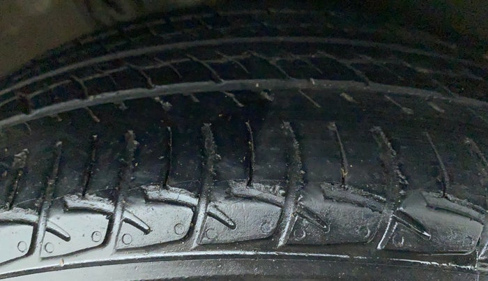 2021 Skoda Rapid AMBITION AT TSI, Petrol, Automatic, 55,436 km, Right Front Tyre Tread
