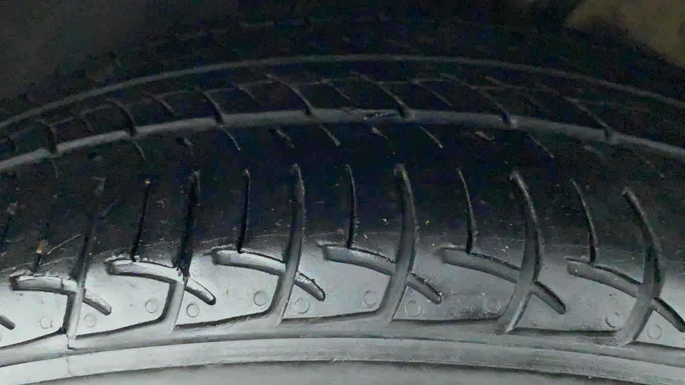 2021 Skoda Rapid AMBITION AT TSI, Petrol, Automatic, 55,436 km, Left Front Tyre Tread