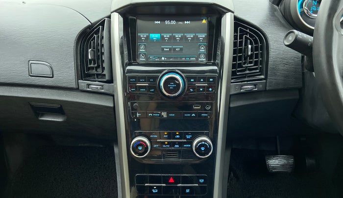 2020 Mahindra XUV500 W9 AT, Diesel, Automatic, 34,665 km, Air Conditioner