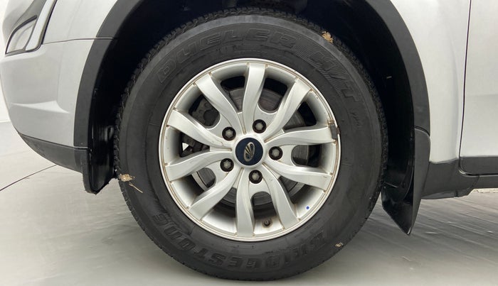 2020 Mahindra XUV500 W9 AT, Diesel, Automatic, 34,665 km, Left Front Wheel