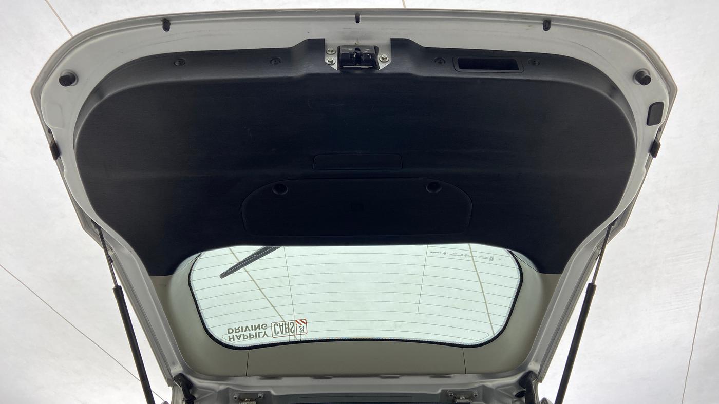2020 Mahindra XUV500 W9 AT, Diesel, Automatic, 34,665 km, Boot Door Open