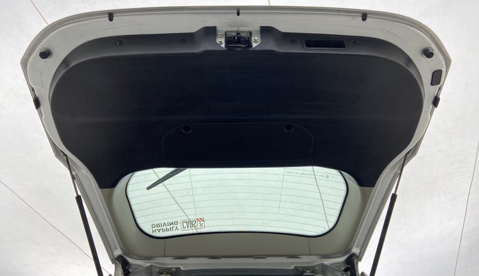 2020 Mahindra XUV500 W9 AT, Diesel, Automatic, 34,665 km, Boot Door Open
