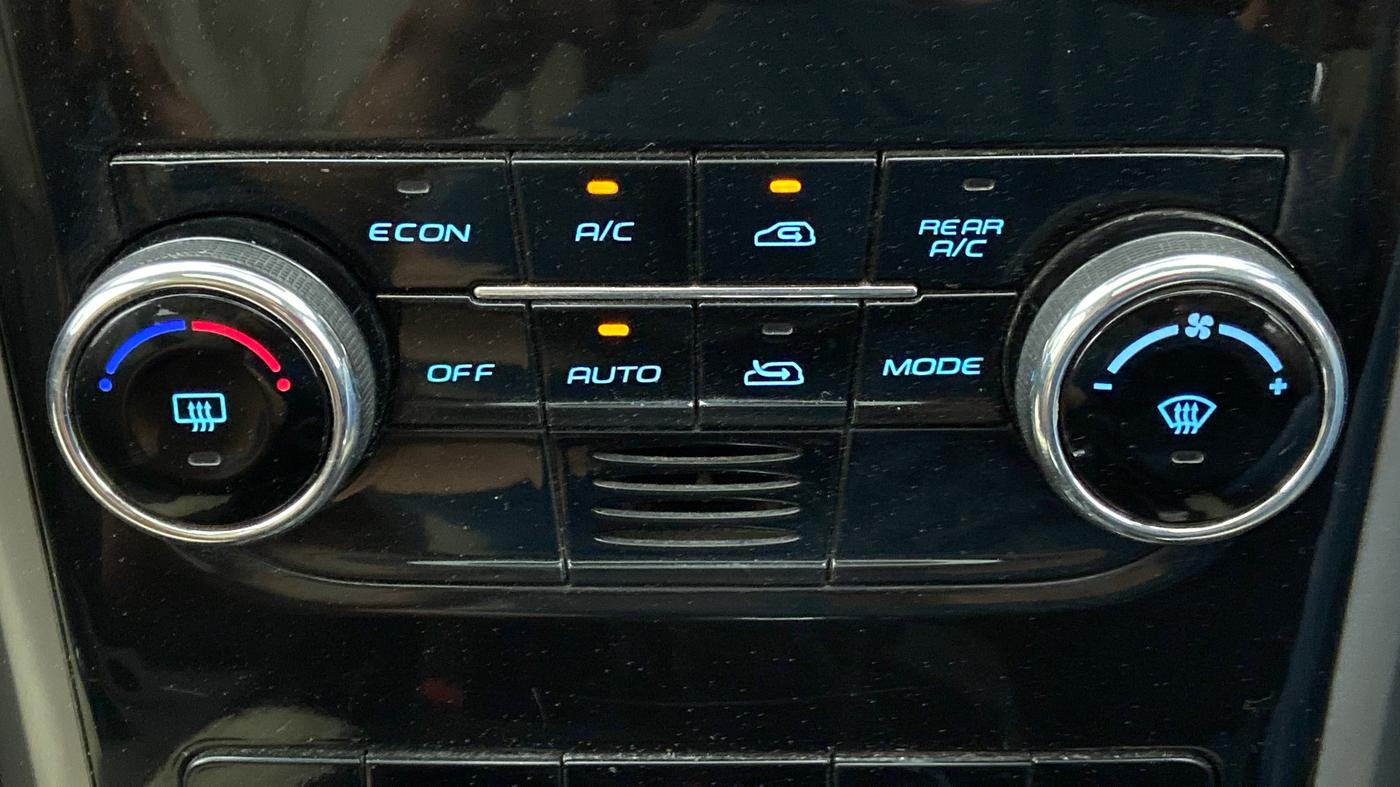 2020 Mahindra XUV500 W9 AT, Diesel, Automatic, 34,665 km, Automatic Climate Control