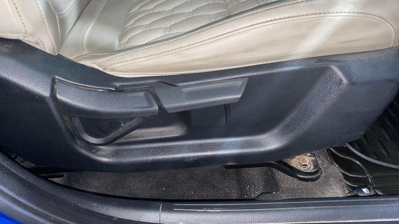 2019 KIA SELTOS HTX 1.5 PETROL, Petrol, Manual, 45,531 km, Driver Side Adjustment Panel
