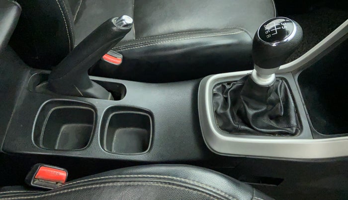 2016 Maruti S Cross ALPHA 1.6, Diesel, Manual, 1,18,540 km, Gear Lever